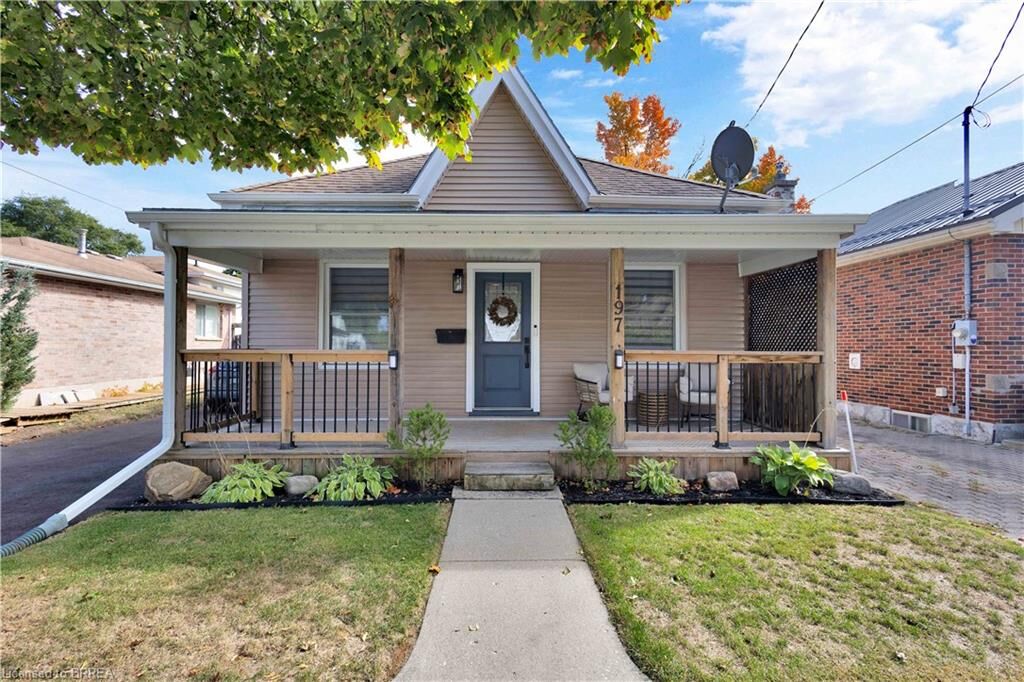 Property Photo:  197 Grand Street  ON N3R 4C2 