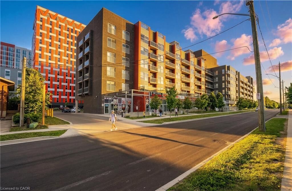 Property Photo:  251 Hemlock Street 201  ON N2L 0H2 