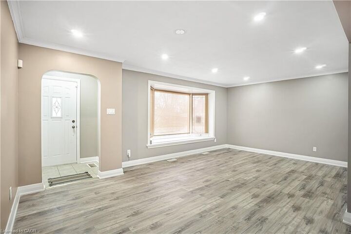 Property Photo:  6658 O'Neil Street  ON L2J 1N1 