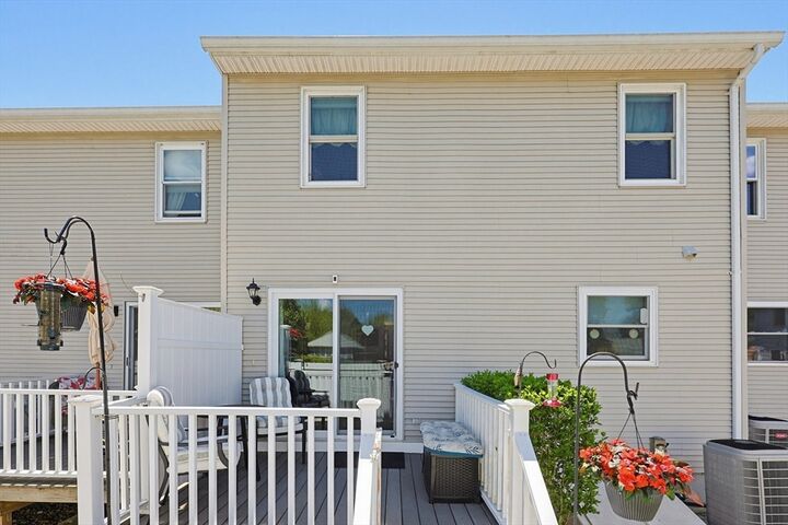 Property Photo:  3 Highcrest Park 3  MA 01570 