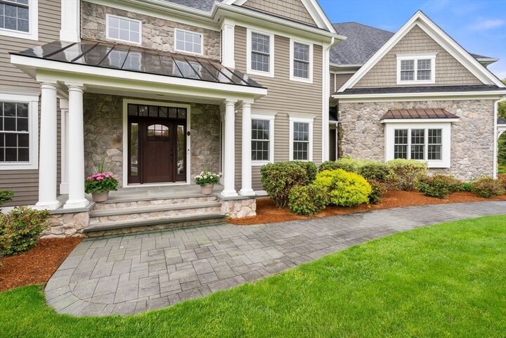 Property Photo:  7 Metcalf Ln  MA 01772 
