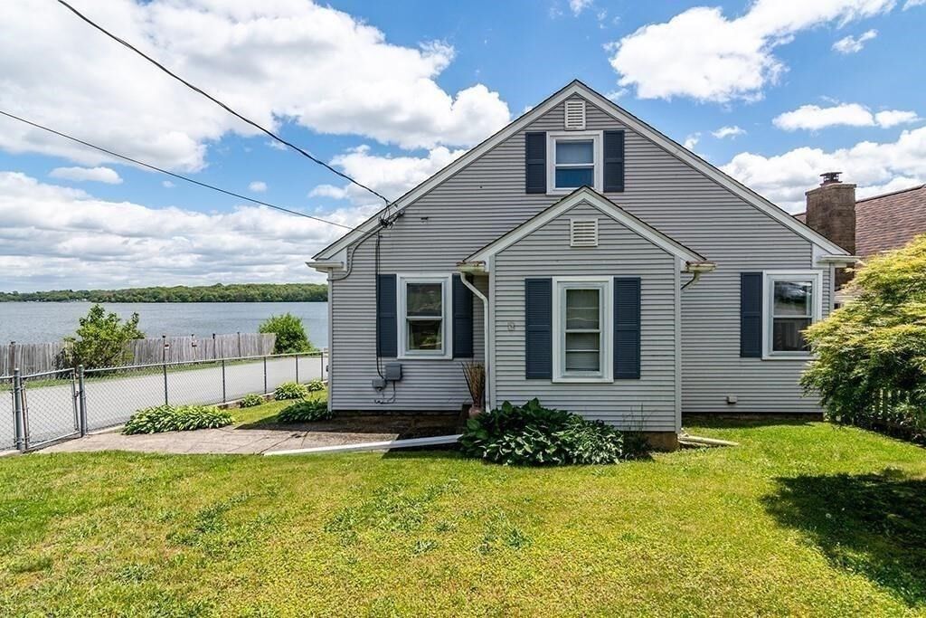 Property Photo:  4 Lake Avenue  RI 02878 