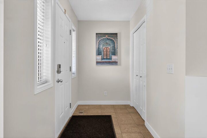 Property Photo: 28 Elgin View SE AB T2Z 4Z6