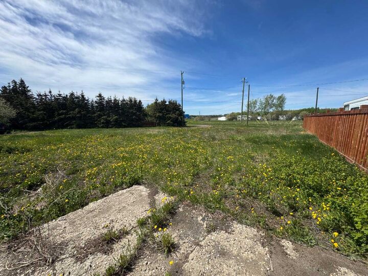 Property Photo: 1119 7th Avenue AB T0H 0C0