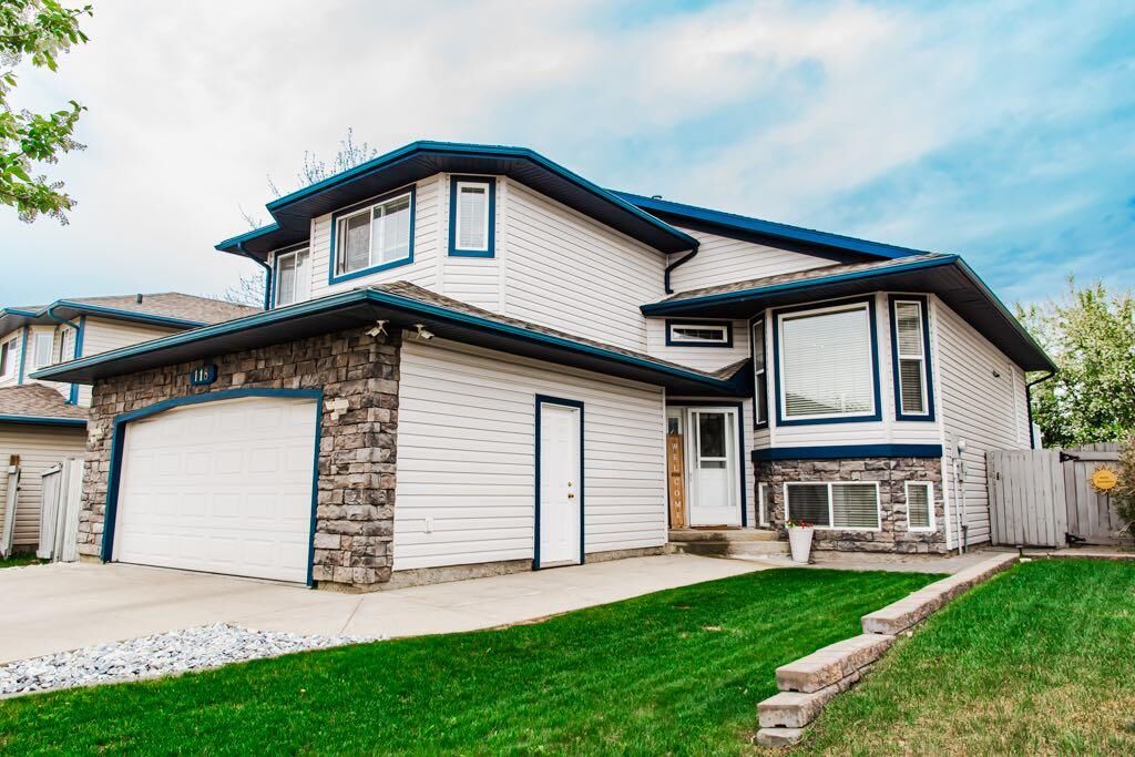 Property Photo:  118 Pinnacle Way  AB T8W 2N9 