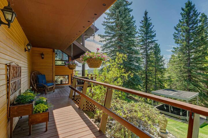 Property Photo:  36 Cummer Place  AB T0L 0K0 