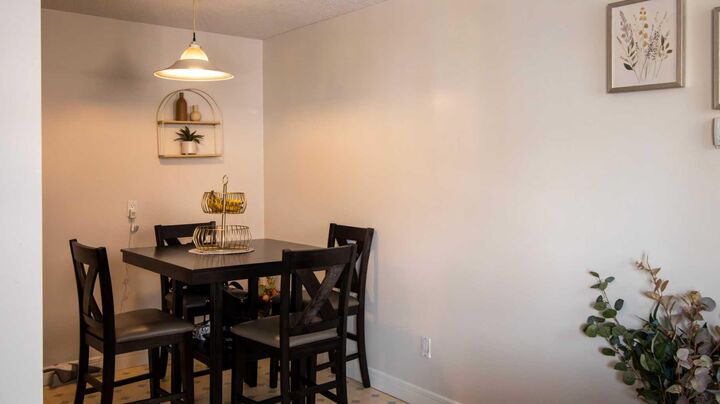 Property Photo: 1111 15 Avenue SW 302 AB T2R 0S5