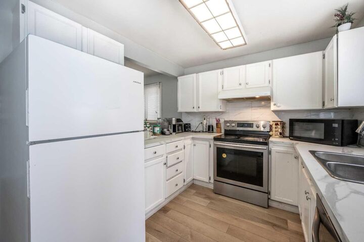Property Photo:  356 Falmere Road NE  AB T3J 2Z4 