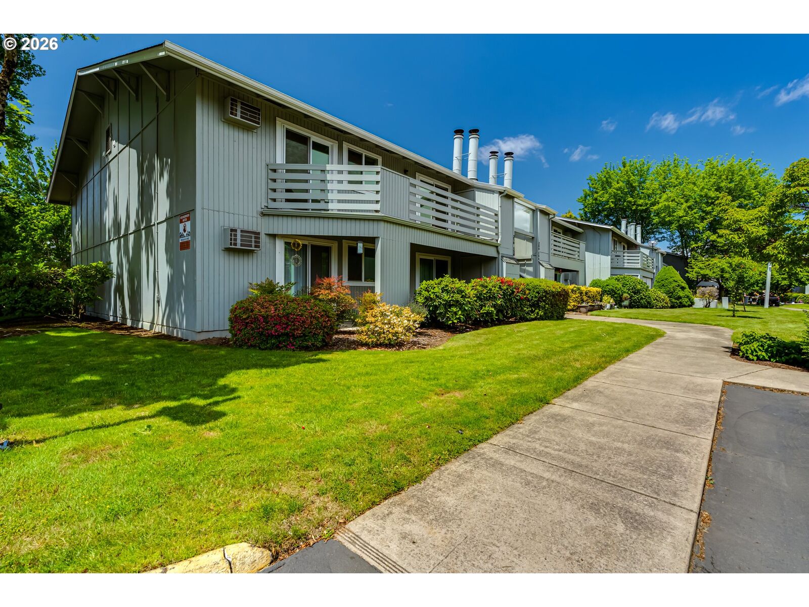 Property Photo: 650 Harlow Rd OR 97477