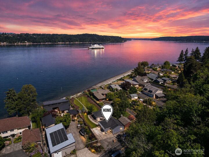 Property Photo:  3262  Beach Drive E  WA 98366 