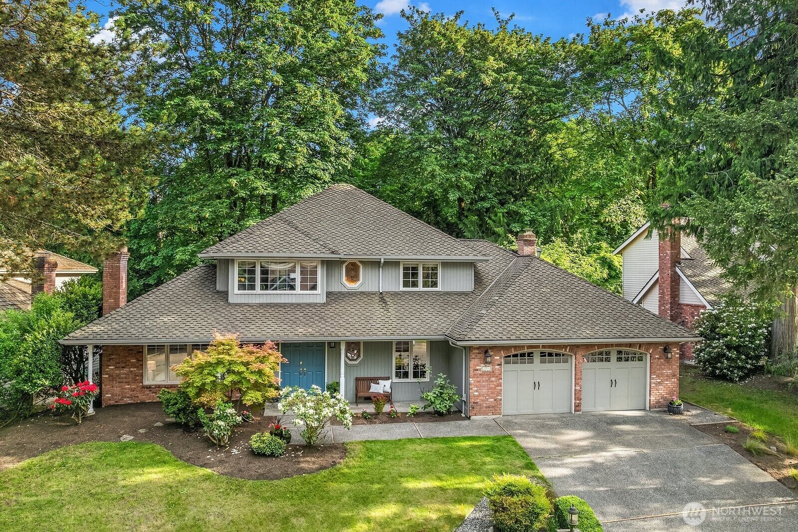 Property Photo: 20141 NE 42nd Street WA 98074