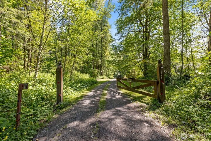 Property Photo: 17805 324th Avenue NE WA 98019