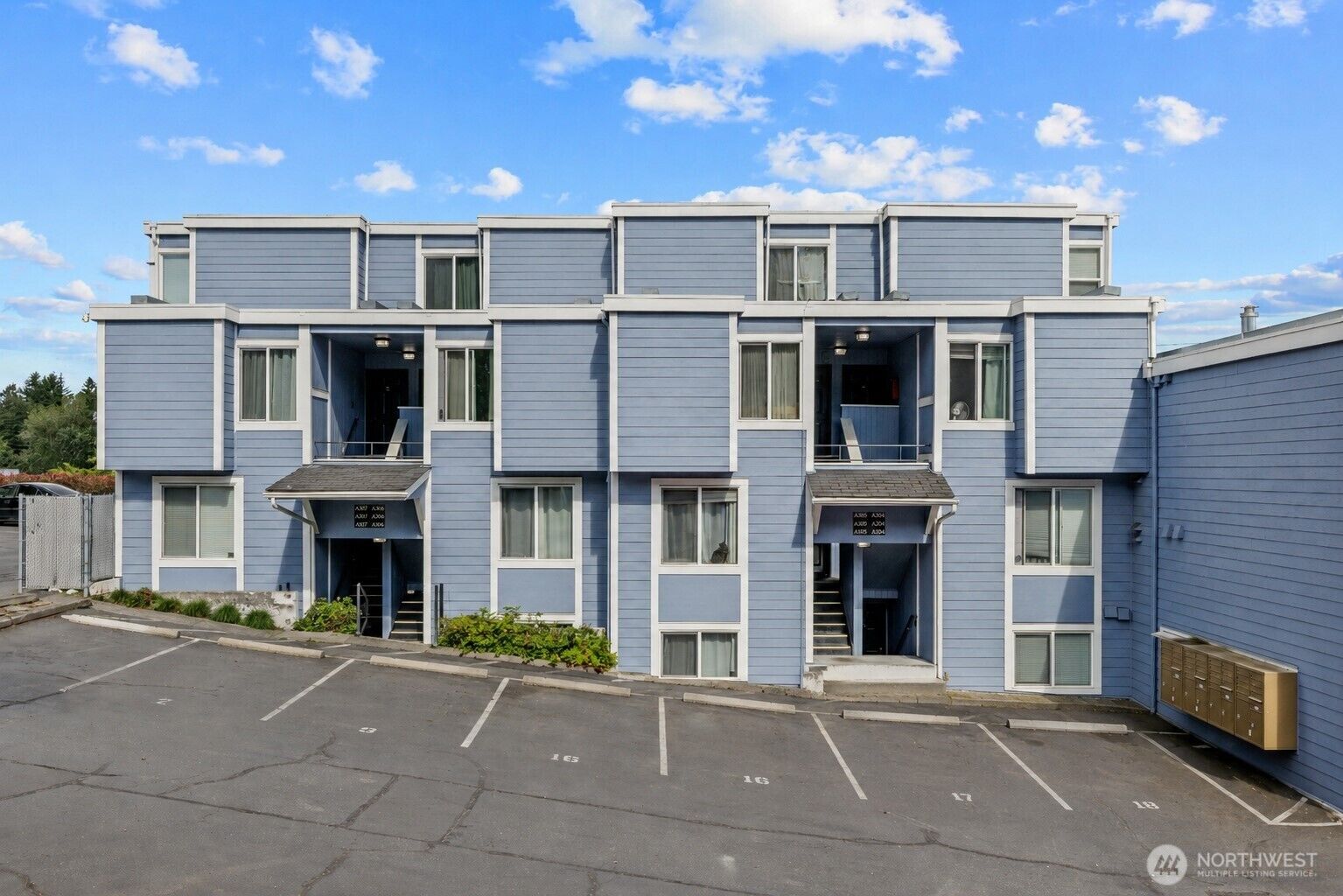 Property Photo: 8812 20th Avenue NE A105 WA 98115