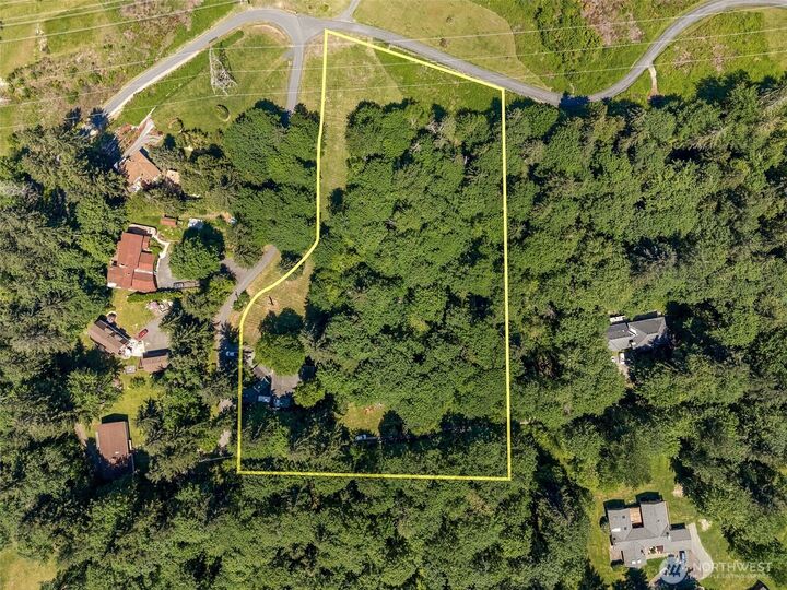 Property Photo:  23908 SE 168 Street  WA 98027 