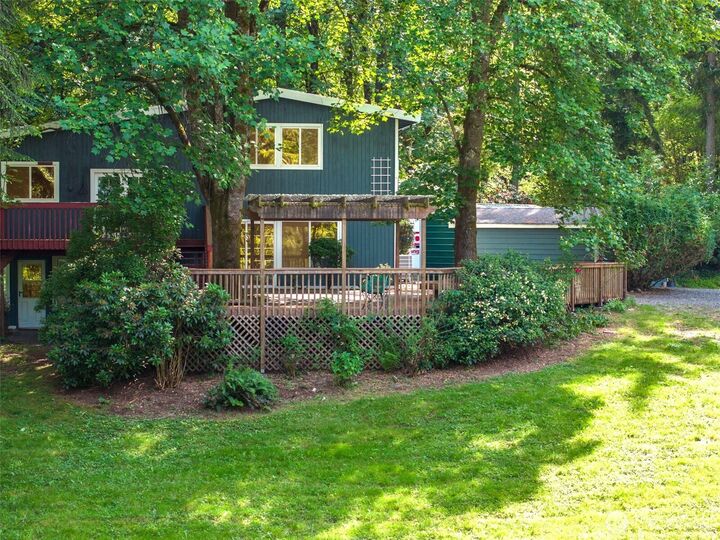 Property Photo:  23908 SE 168 Street  WA 98027 
