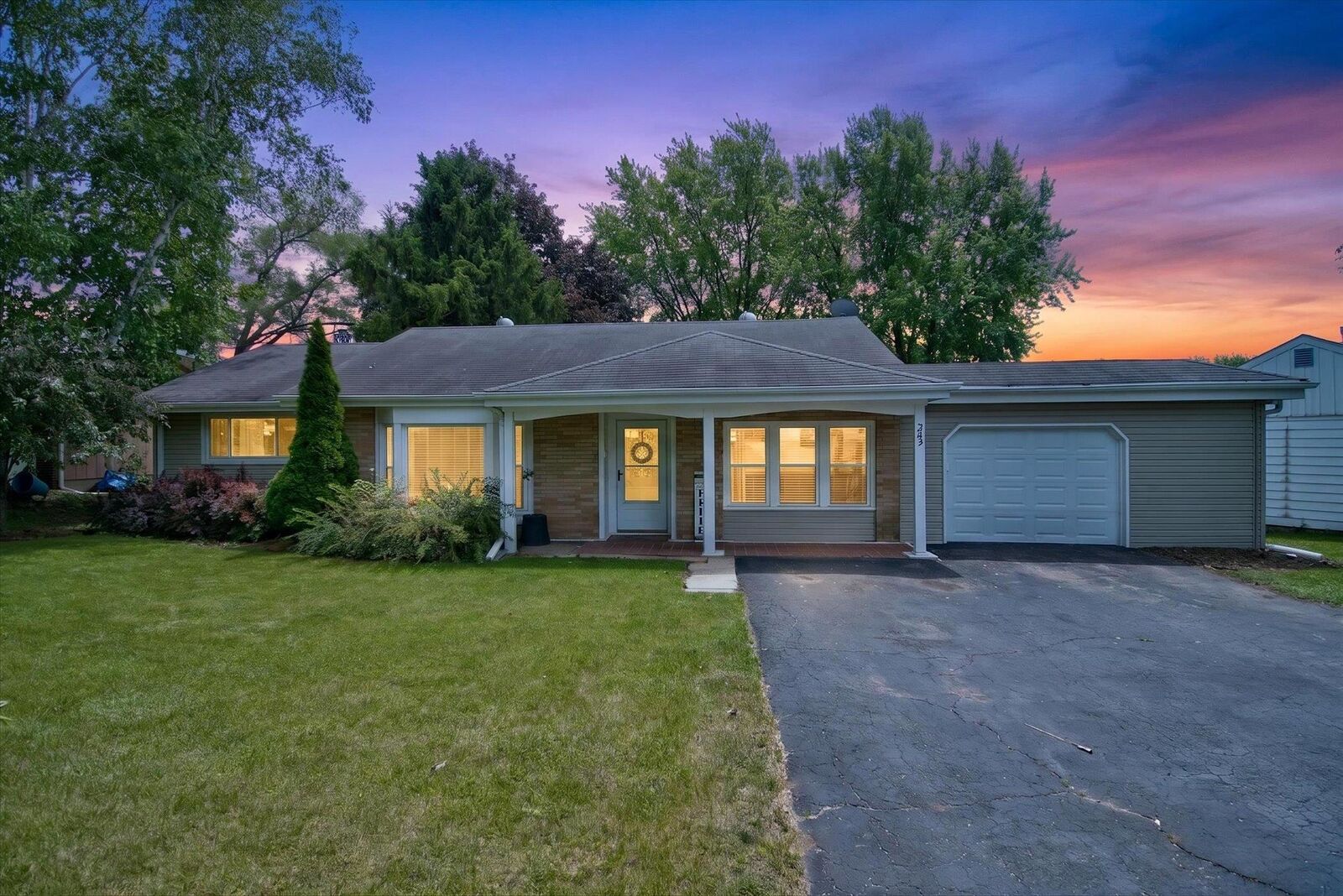 Property Photo: 249 Hickory Lane IL 60002