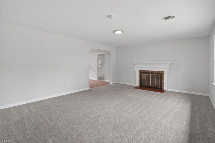 Property Photo:  35 Green Ct  VA 23601 