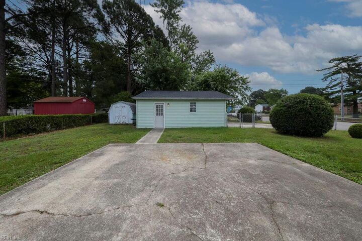 Property Photo: 800 Milford Ave VA 23661