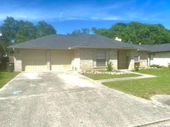 Property Photo: 1915 Elsworthy St TX 78248