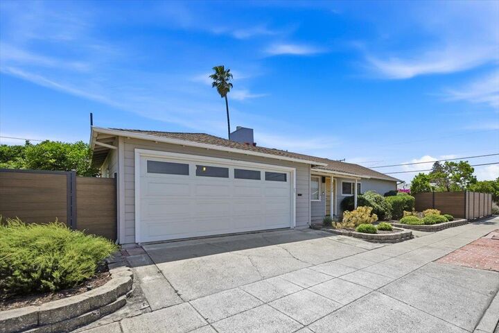 Property Photo:  323 Hiller Street  CA 94002 
