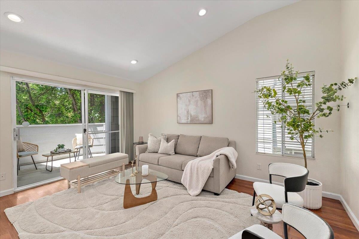 Property Photo:  1574 Thorncrest Drive  CA 95131 