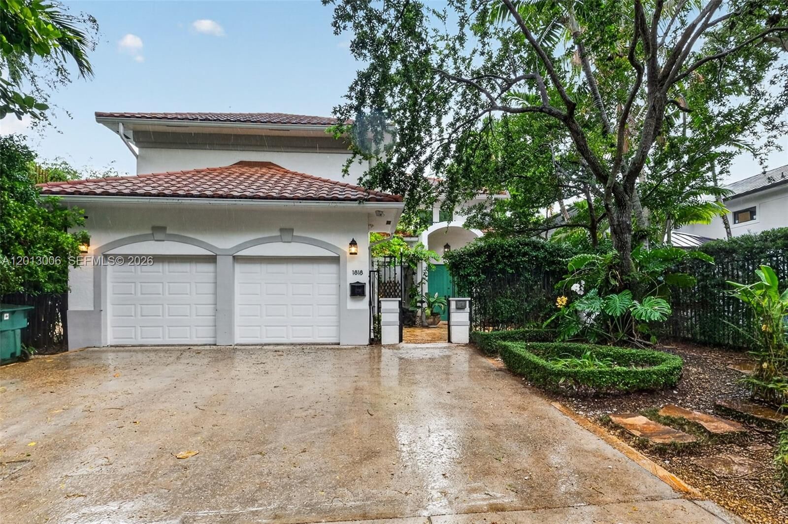 Property Photo: 1818 Espanola Dr FL 33133