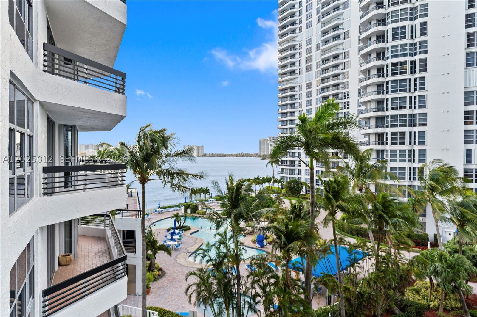Property Photo: 19195 NE 36th Ct 502 FL 33180