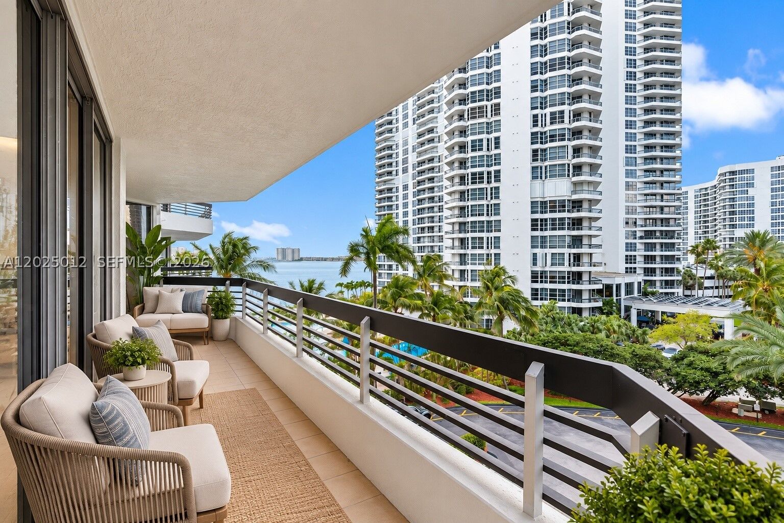 Property Photo: 19195 NE 36th Ct 502 FL 33180