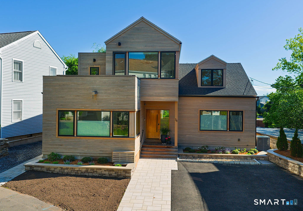 Property Photo:  34 Howard Avenue  CT 06405 
