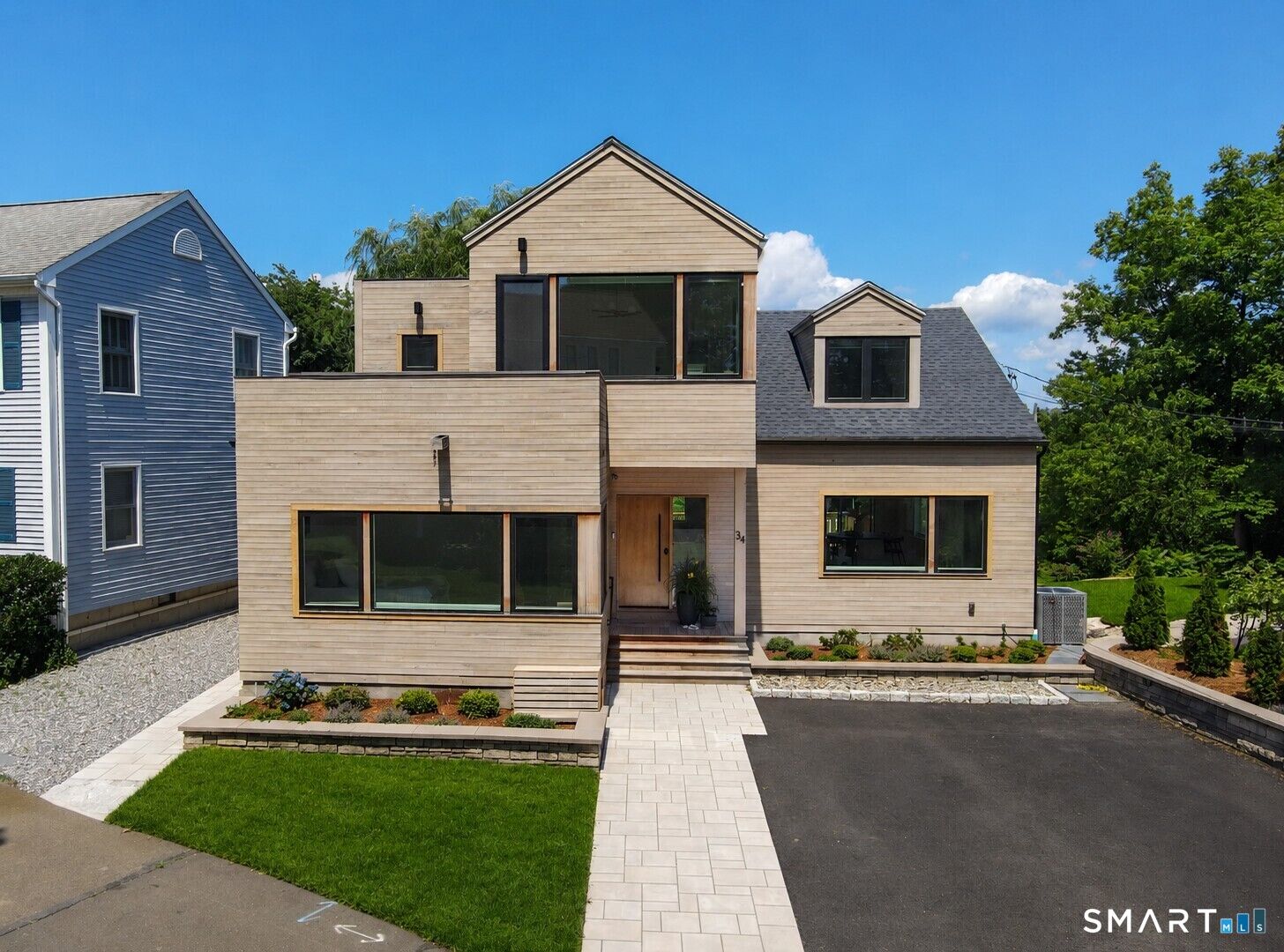 Property Photo: 34 Howard Avenue CT 06405