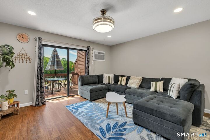 Property Photo:  97 West Main Street 10  CT 06357 