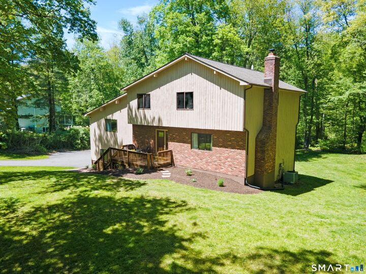 Property Photo:  6 Arapaho Road  CT 06804 