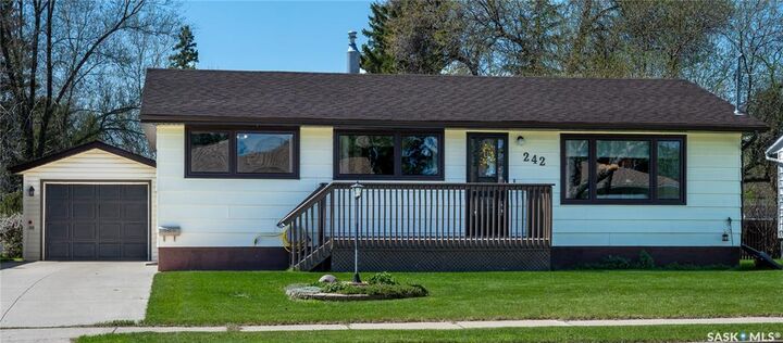 Property Photo: 242 Fifth Avenue N SK S3N 0Z9
