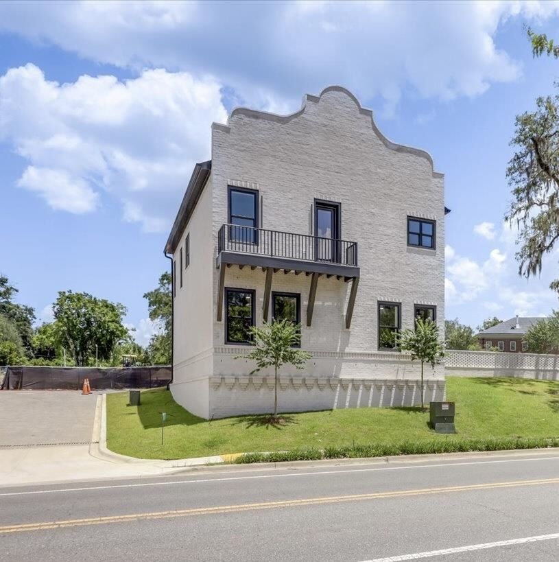 Property Photo: 275 S Franklin Boulevard 11 FL 32301