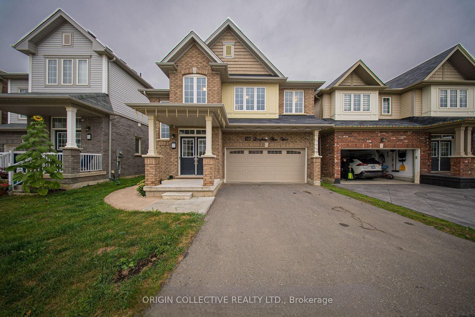 Property Photo: 122 Longboat Run West N/A ON N3T 0P3