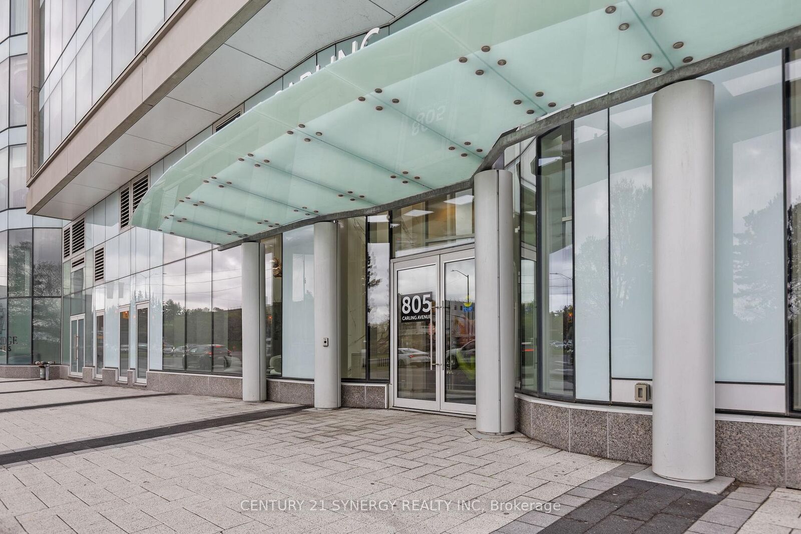 Property Photo: 805 Carling Avenue 506 ON K1S 5W9
