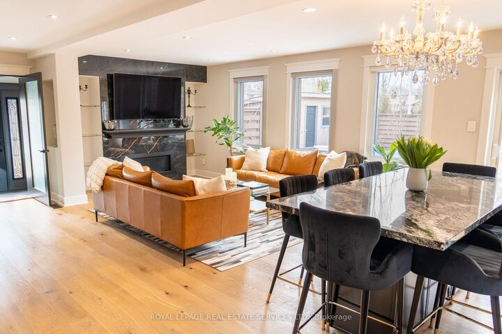 Property Photo: 781 Fletcher Valley Crescent ON L5J 2X4