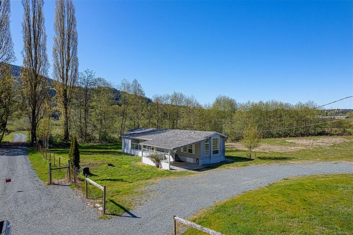 Property Photo: 7600 Westholme Rd BC V9L 6B4