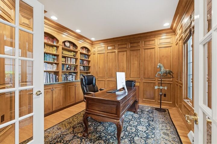 Property Photo:  117 Lyndhurst Cir  PA 15090 