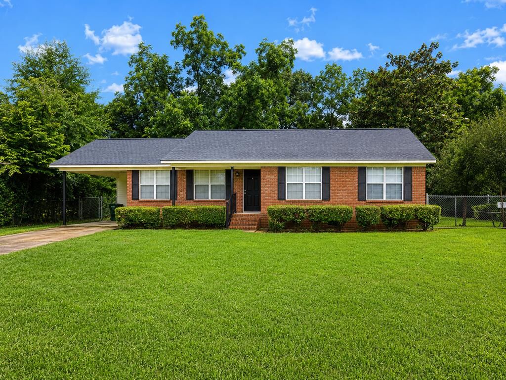 Property Photo:  1508 Canary Lane  GA 31705 
