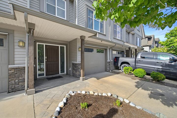 Property Photo: 45085 Wolfe Road 39 BC V2P 0C5