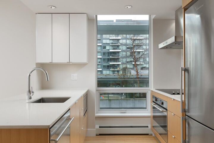 Property Photo:  159 W 2nd Avenue 803  BC V5Y 1B8 