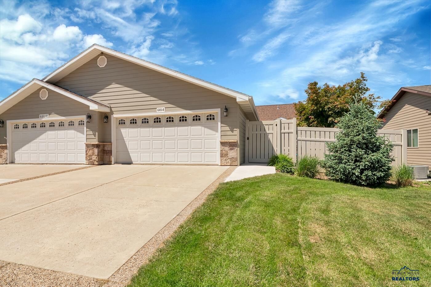 Property Photo:  6808 Cambridge Ct  SD 57718 