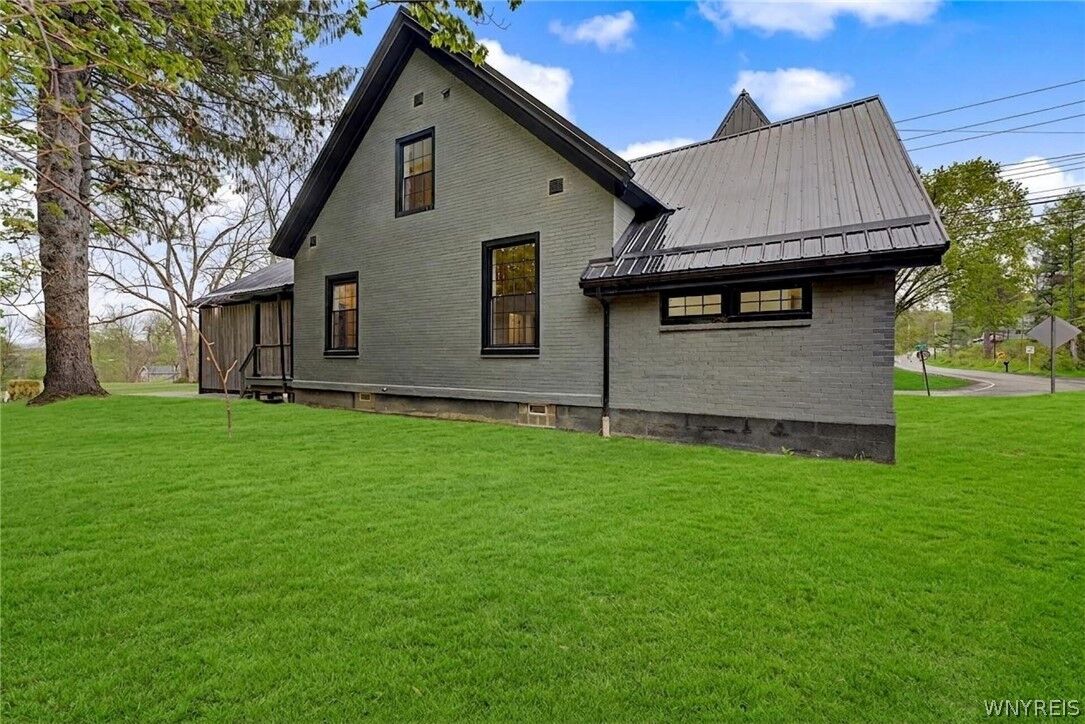 Property Photo:  9386 State Road  NY 14033 