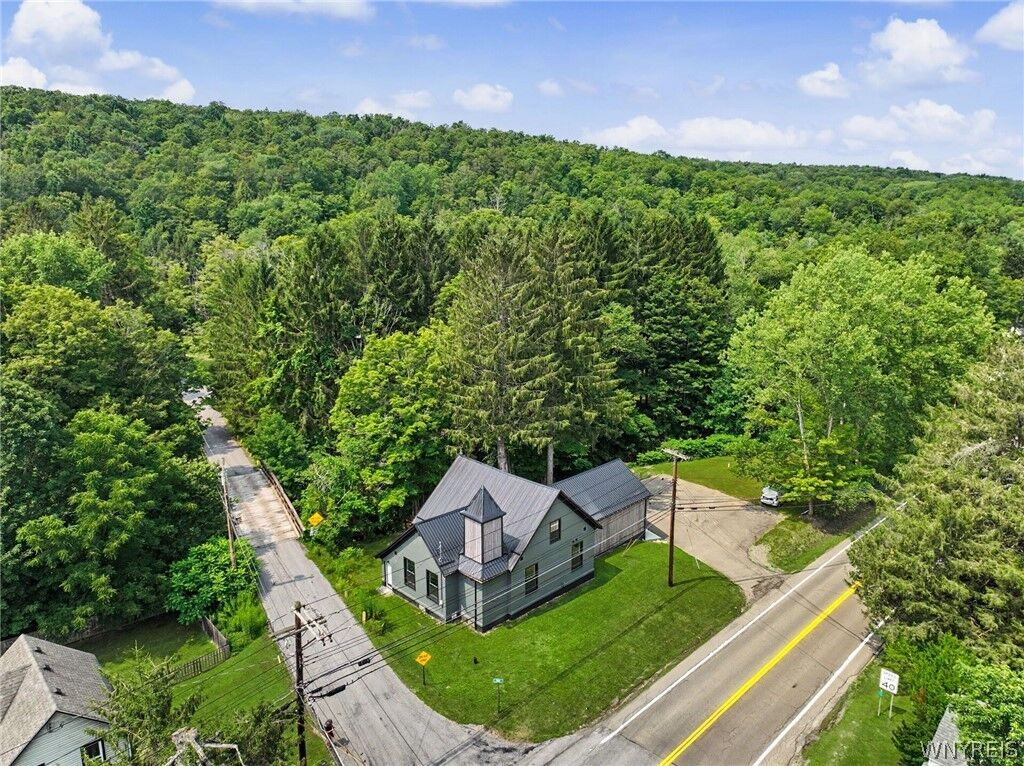 Property Photo: 9386 State Road NY 14033