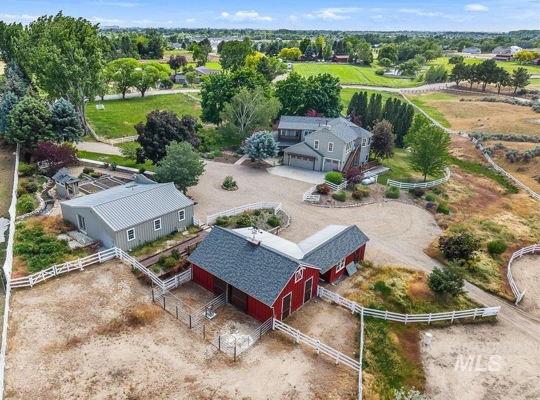 Property Photo: 10060 W Rolling Hills Dr. ID 83669
