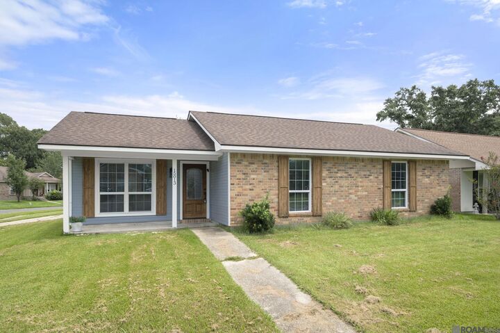 Property Photo: 15013 Point Chenier Ave LA 70817