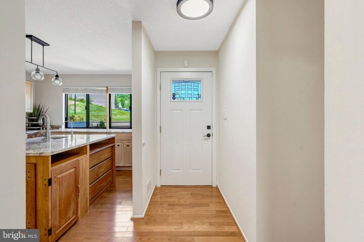 Property Photo:  1801 Powder Horn Terrace  VA 22191 