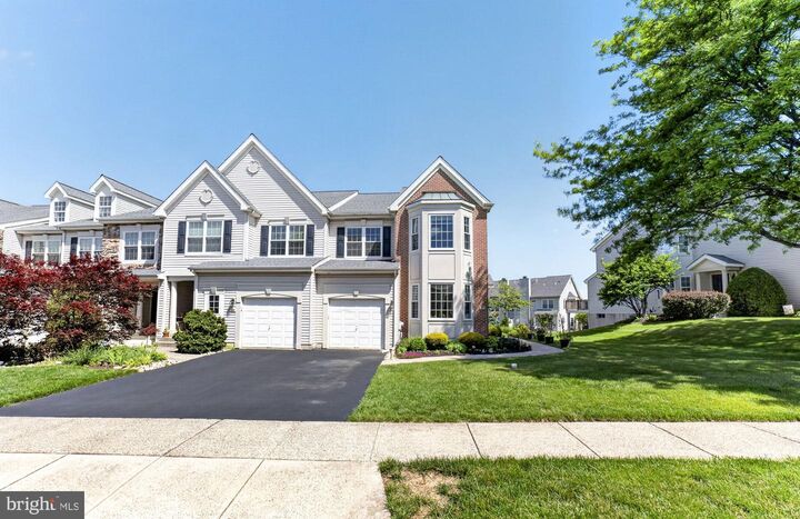 Property Photo:  106 Julian Drive E  PA 18974 