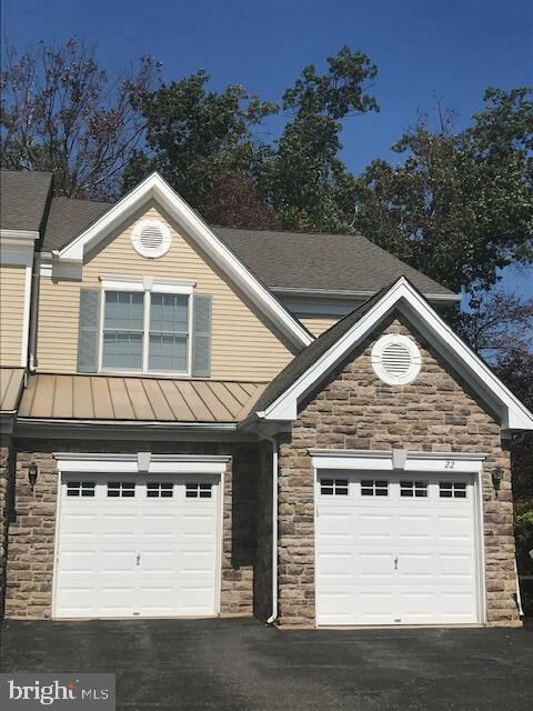 Property Photo:  22 Nestlewood Way  NJ 08540 